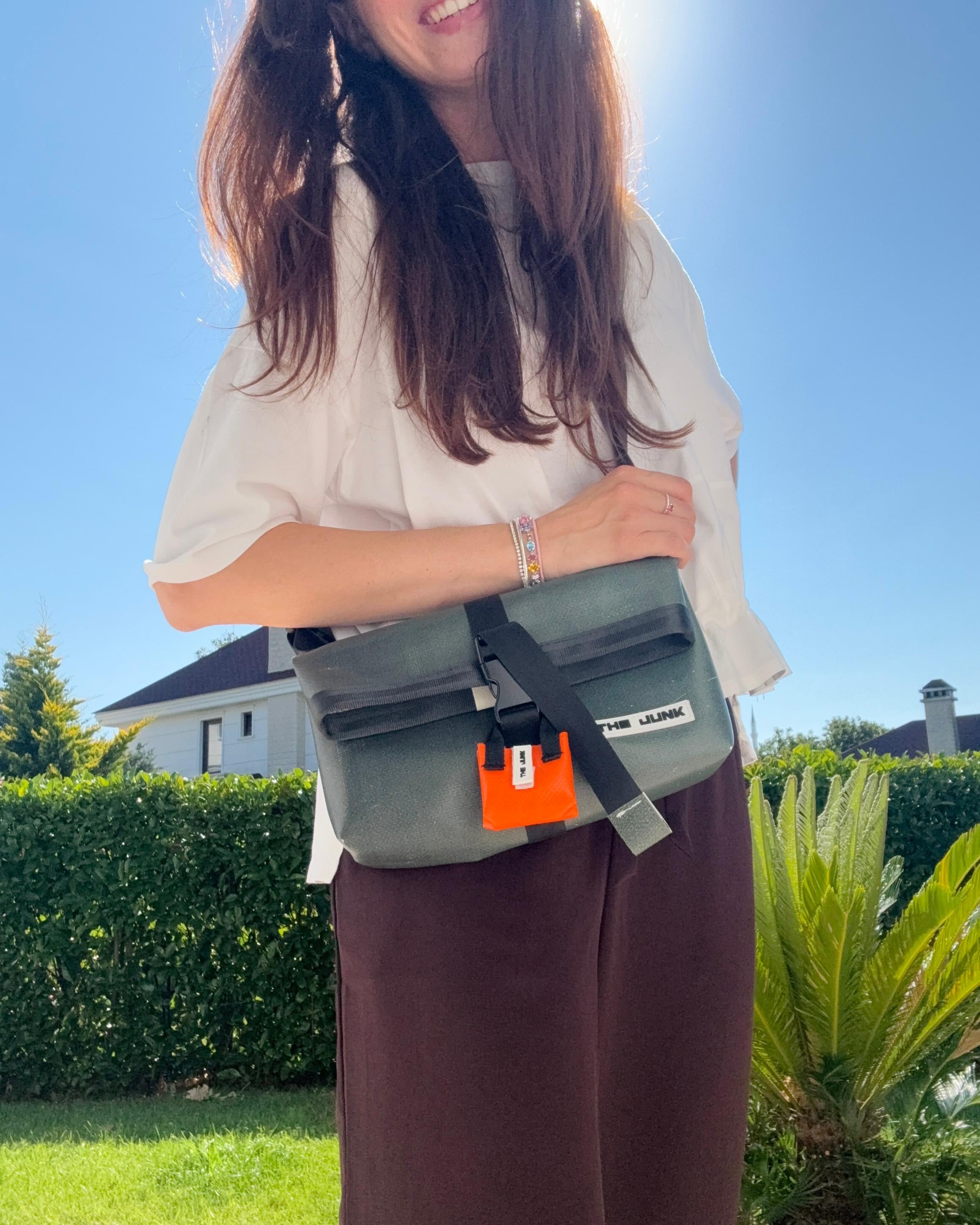 J-Messenger Messenger Bag | The Junk Design | NL0000224
